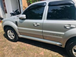 Jual cepat Ford Escape Limited 2010 di DKI Jakarta 9