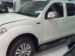 Jual mobil bekas murah Nissan Navara Sports Version 2014 di Jawa Timur 4