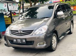 Jual cepat Toyota Kijang Innova G 2008 di Riau 2