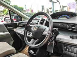 Honda Freed E 2012 MPV 2