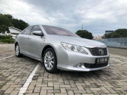 TOYOTA CAMRY V AT SILVER 2013 2