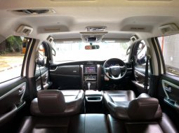 Toyota Fortuner 2.4 VRZ AT 2018 Putih 8