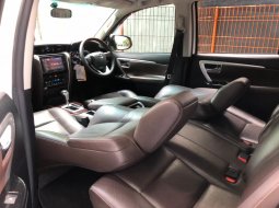 Toyota Fortuner 2.4 VRZ AT 2018 Putih 9