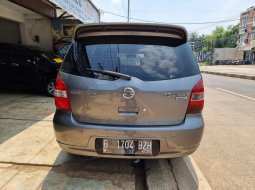 Nissan Grand Livina XV Ultimate 2012 A/T 4