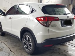 Honda HRV E Special Edition A/T ( Matic ) 2021 Putih Km 12rban Gress Like New Siap Pakai 1