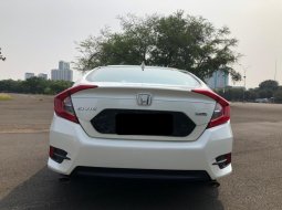 Honda Civic ES SEDAN AT 2018 Putih 5