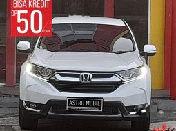 Mobil Honda CR-V 2017 Turbo terbaik di Jawa Timur 5