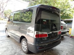 Jual Daihatsu Luxio X 2018 harga murah di Jawa Timur 6