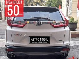 Mobil Honda CR-V 2017 Turbo terbaik di Jawa Timur 6