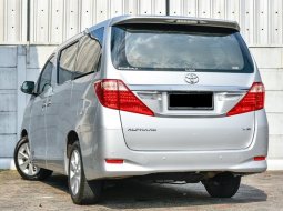 Toyota Alphard Q 2012 SUV 4