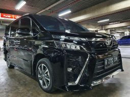 DKI Jakarta, Toyota Voxy 2018 kondisi terawat 17