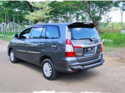 Jual mobil Toyota Kijang Innova E 2015 bekas, Jawa Timur 8
