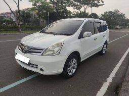 Mobil Nissan Livina 2011 XR dijual, Banten 12