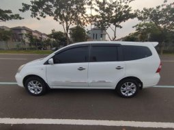 Mobil Nissan Livina 2011 XR dijual, Banten 4