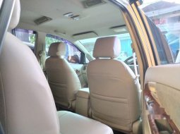 Jual Toyota Kijang Innova G 2013 harga murah di Jawa Timur 4