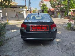 Mobil Honda City 2010 E dijual, Jawa Timur 3