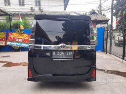 Mobil Toyota Voxy 2018 dijual, Banten 15