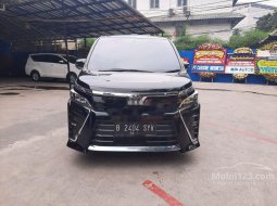 Mobil Toyota Voxy 2018 dijual, Banten 6