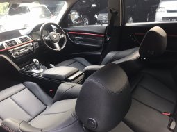 BMW 320i SPORT AT HITAM 2017 7