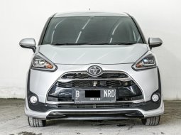 Toyota Sienta Q 2017 1