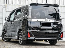 Toyota Voxy CVT 2020 MPV 6