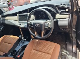 Jual mobil Toyota Kijang Innova 2018 6