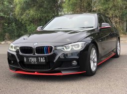 BMW 320i AT HITAM SPORT 2017 2