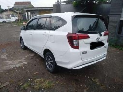 Jawa Barat, jual mobil Daihatsu Sigra R 2018 dengan harga terjangkau 2