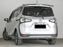 Toyota Sienta V MT 2017 MPV 4