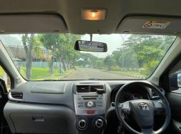 DKI Jakarta, Toyota Avanza Veloz 2013 kondisi terawat 5