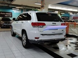 Mobil Jeep Cherokee 2014 terbaik di Kalimantan Selatan 10