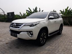 Toyota Fortuner Vrz 4x2 Diesel Automatic Tahun 2018 Warna Putih 3