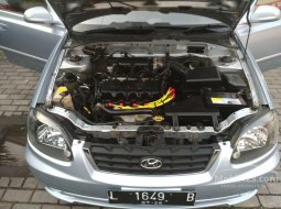 Jual cepat Hyundai Accent GLS 2004 di Jawa Timur 2