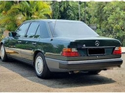 Mercedes-Benz 300E 1989 DKI Jakarta dijual dengan harga termurah 8