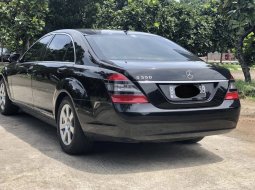 Mercedes-Benz S-Class 300  2007 Hitam 3