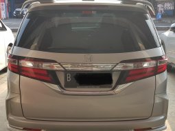 Honda Odyssey 2.4 Prestige Mugen A/T ( Matic ) 2016 Silver Siap Pakai Good Condition 4