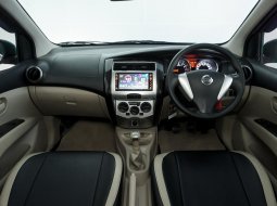 Nissan Grand Livina 1.5 XV MT 2017 Silver 4