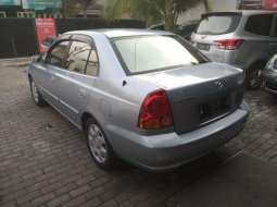 Jual cepat Hyundai Accent GLS 2004 di Jawa Timur 3