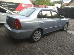 Jual cepat Hyundai Accent GLS 2004 di Jawa Timur 4