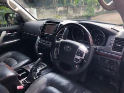 Mobil Toyota Land Cruiser 2012 Full Spec E dijual, DKI Jakarta 10