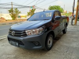 Toyota Hilux S-Cab 2.0 L M/T BENSIN 2018 Hitam 3