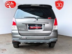 Toyota Innova G 2.0 M/T 2009 9