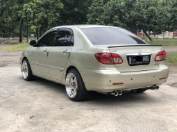 Toyota Corolla Altis E At 2004 Gold 5