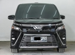 Toyota Voxy CVT 2019 1