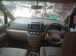 Nissan Serena Comfort Touring Abu-abu TDP 18 Juta 3