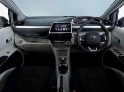 Toyota Sienta V AT 2017 Coklat 7