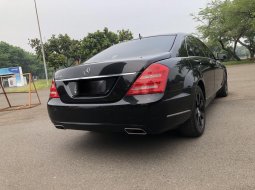 Mercedes-Benz S-Class S 300 L 2008 Hitam 6