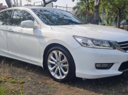 Honda Accord 2.4 VTi-L 2013 / 2014 / 2015 White On Beige Pjk Pjg Mulus TDP Paket 30Jt 1