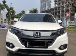 Honda HR-V E CVT 2019 Putih 2