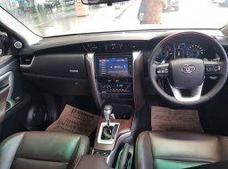 Toyota Fortuner VRZ 2017 SUV 6